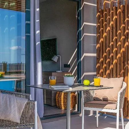 Elissa Adults-only Lifestyle